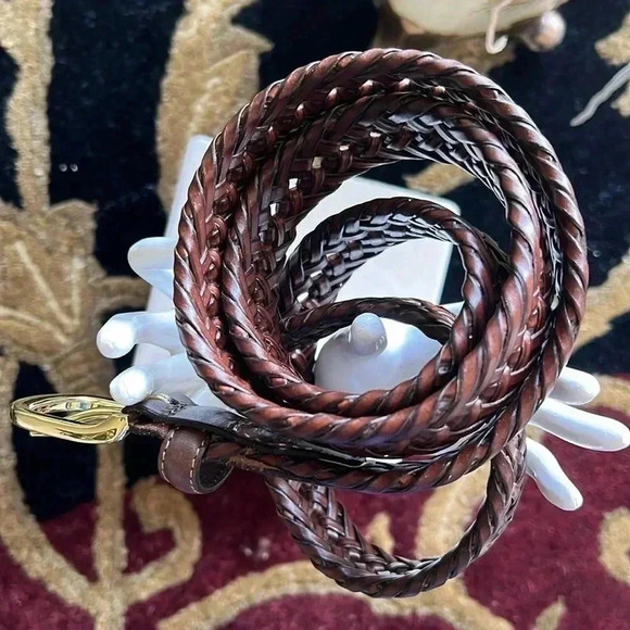 Men’s Dark Brown Vegan Leather Braided Belt with Gold Horseshoe Buckle - Picture 13 of 14